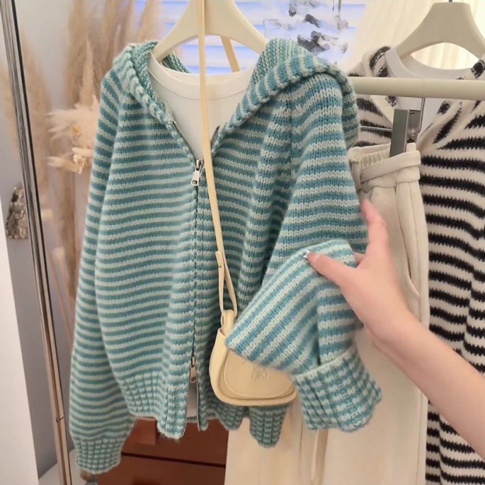 Winter Clothing Online - Korean Style Green Knitted Cardigans for